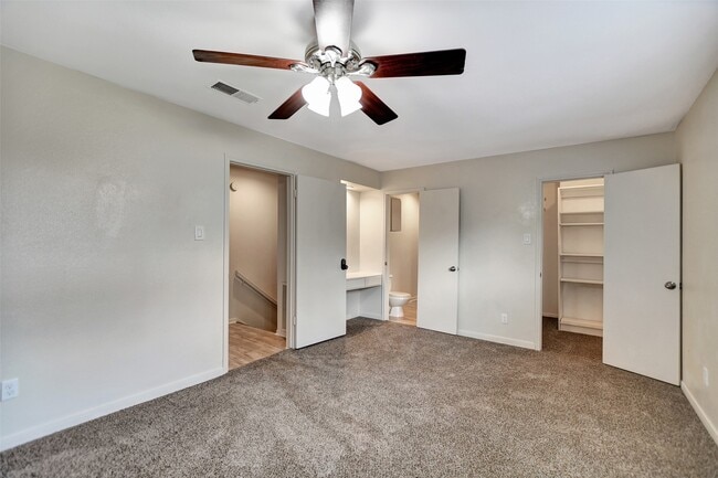 Building Photo - 3826 Willow Springs Ln