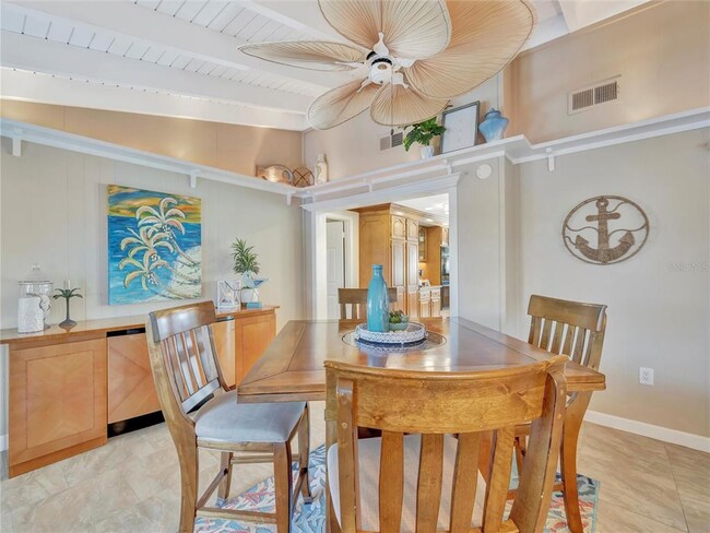 Building Photo - 10432 Sandpiper Rd W