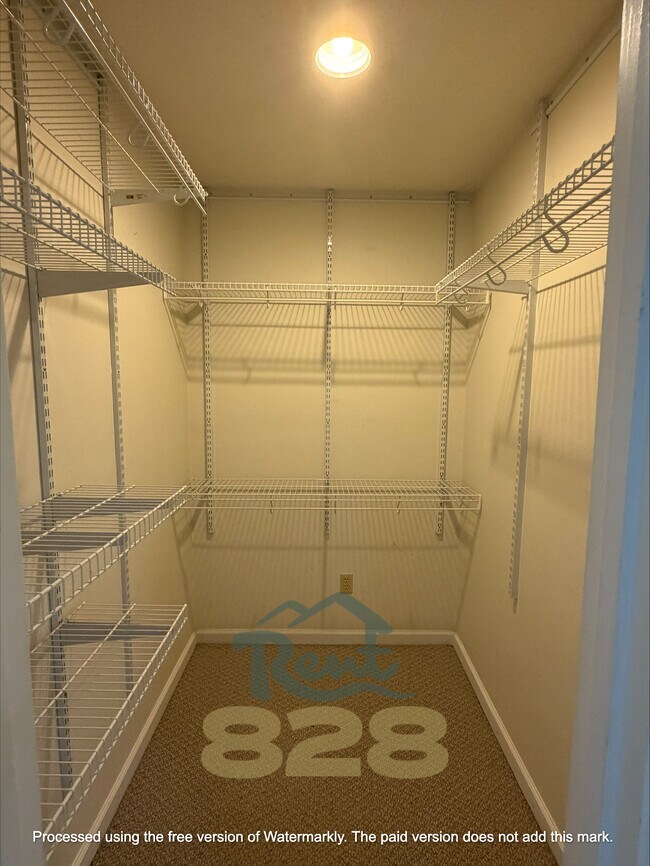 Building Photo - 37 Sunview Cir