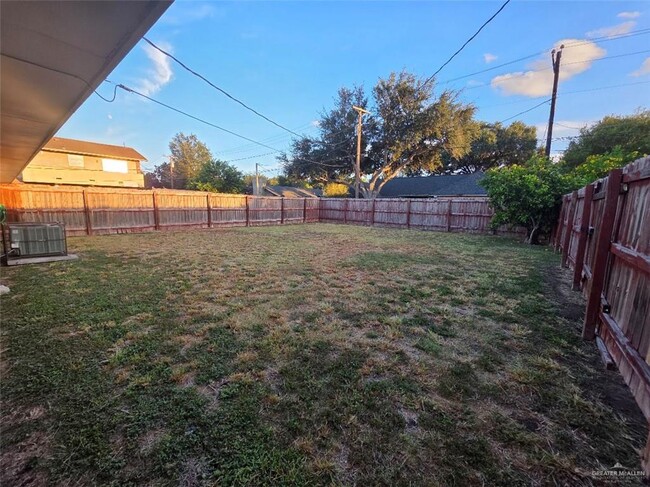 Building Photo - 1509 W Nolana Ave