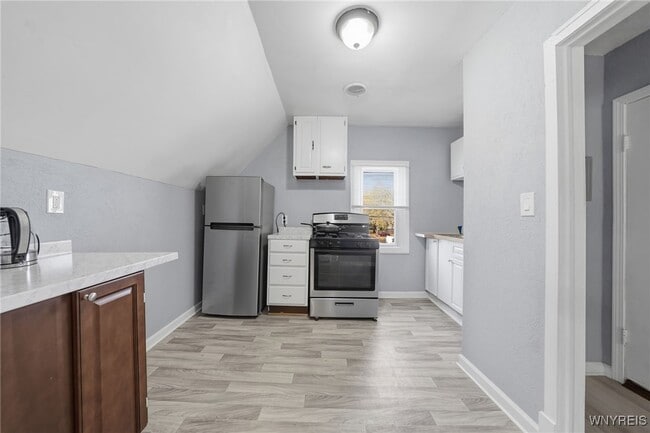 Building Photo - 214 58th St