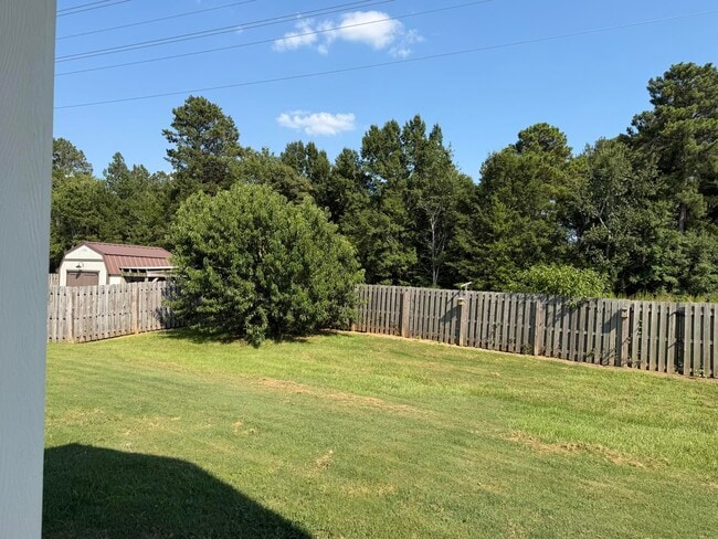 Building Photo - 352 Fox Haven Dr