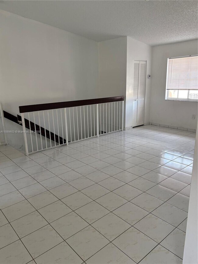 Building Photo - 2258 W 74th St