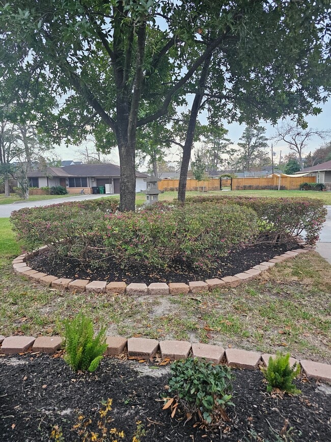 Building Photo - 526 Heidrich St