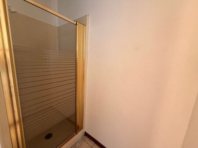 Building Photo - 1006 Nightingale Ln