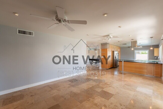 Building Photo - 1325 W Lobo Ave