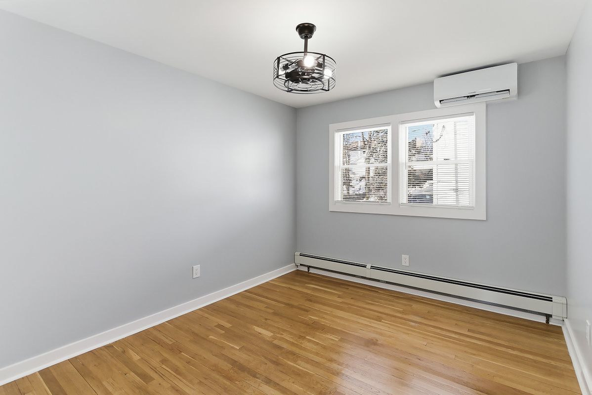 Building Photo - 19 Evelyn Ct