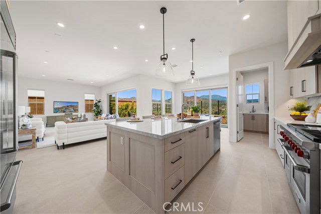 Building Photo - 122 Mossvine