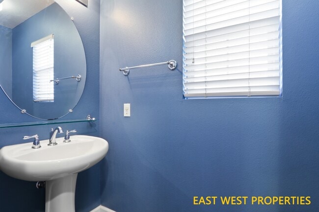 Building Photo - 2945 Schwendeman Ave