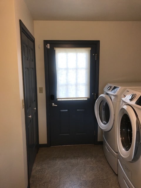 Building Photo - Available August 15: 3Bd, 2.5 Bath