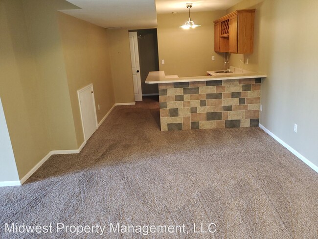 Building Photo - 4 br, 3 bath House - 6191 N Gregory Dr