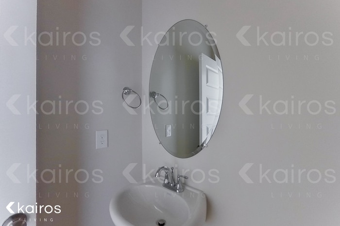 Building Photo - 6411 Upchurch Dr