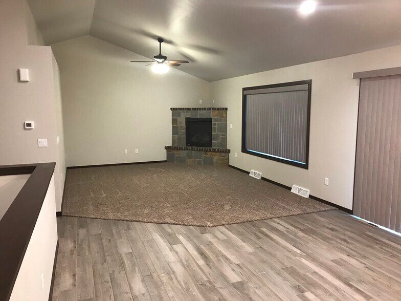 Building Photo - 1490 Arctic Ct