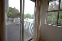 Building Photo - 607 Eastview Ct