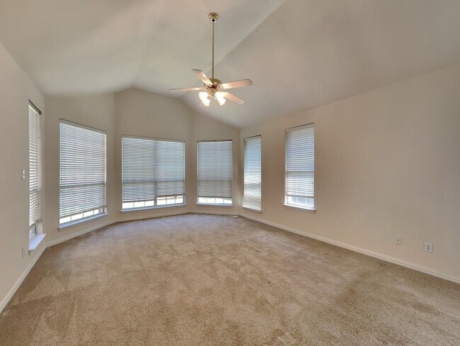 Building Photo - ENCHANTING 5 BEDROOM IN FRISCO!