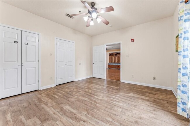 Building Photo - 10 Lowery Ln