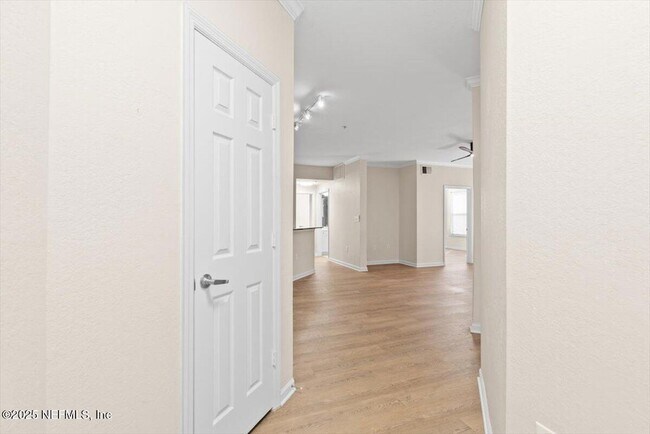 Building Photo - 8539 Gate Pkwy W
