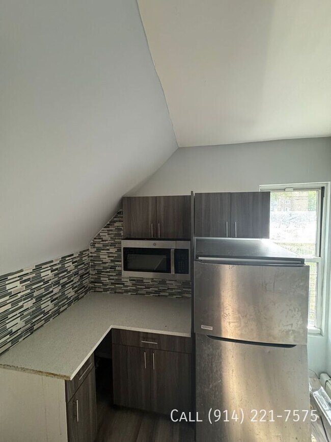 Building Photo - 104 Buena Vista Ave