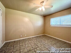 Building Photo - 3223 Leewood Dr