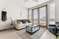 Building Photo - 400 N 2nd Ave