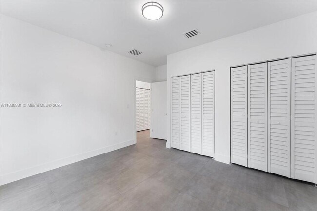 Building Photo - 233 NW 120th St