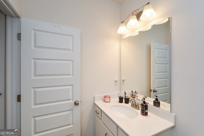 Building Photo - 2610 Ravencliff Dr