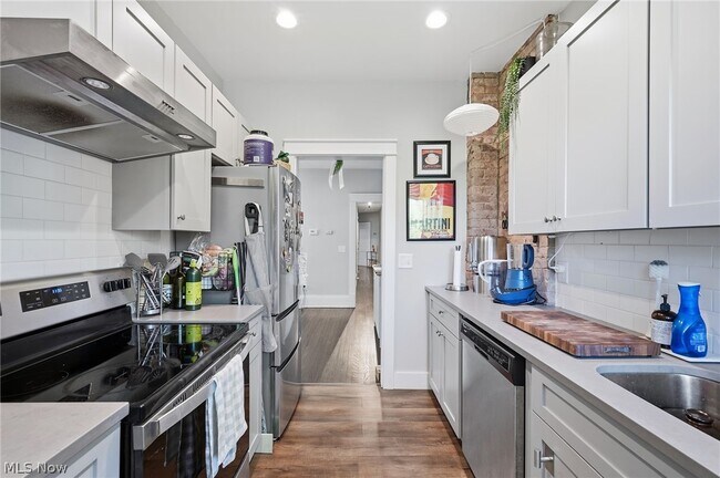 Building Photo - 2280 Bellfield Ave