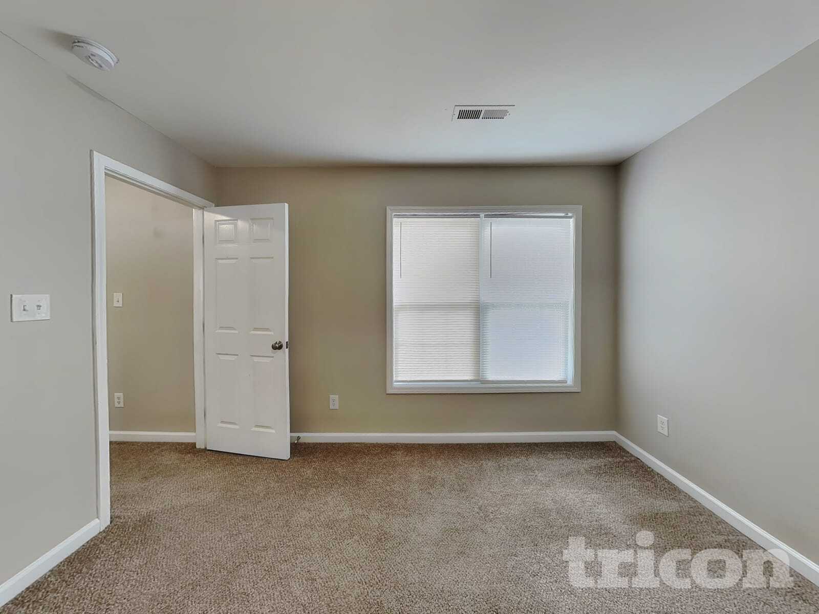 Building Photo - 4053 Laurel Glen Dr