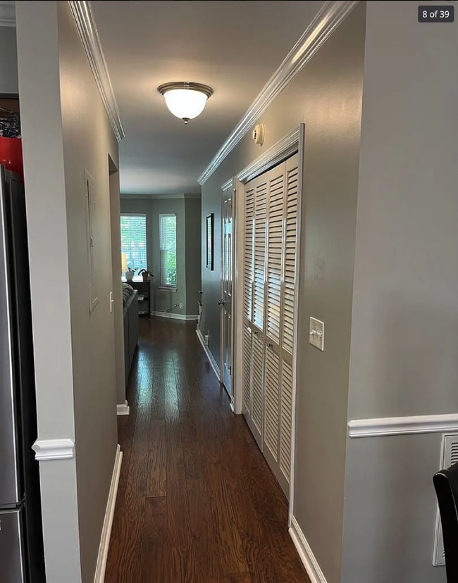 Building Photo - "Charming 2-Bedroom Retreat in Franklin with 1.5 Baths and Cozy 1244 Sq Ft Layout!"