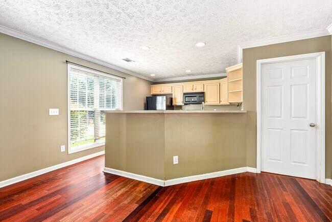 Building Photo - 4264 Live Oak Dr