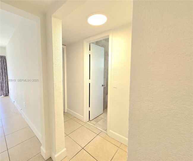 Building Photo - 1152 99th St