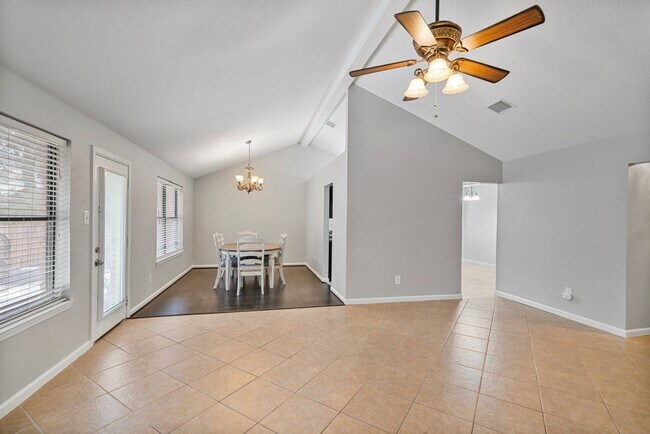 Building Photo - 3318 Golden Willow Dr
