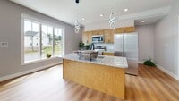 Building Photo - 5BR/5BA Fort Sanders Townhome | Off-Campus...