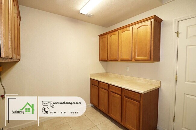 Building Photo - 3700 Silvario Ct
