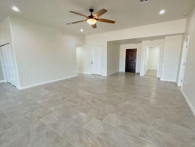 Building Photo - 14431 Wood Canyon Pl