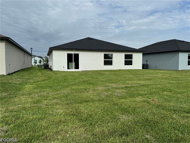 Building Photo - 17313 Cantu Ct
