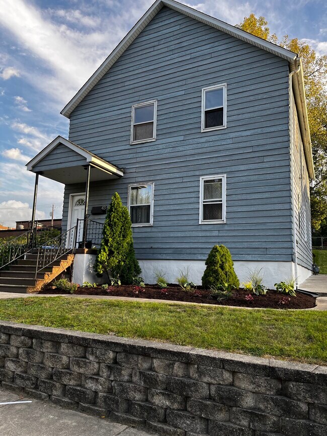 Building Photo - 43 W Joliet St