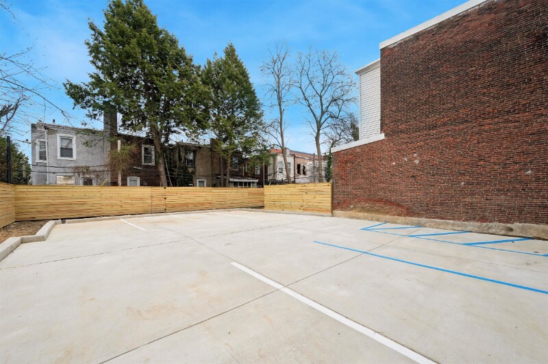 Building Photo - 3637 N 16th St