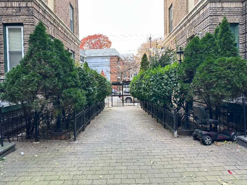 Building Photo - 264-268 Palisade Ave