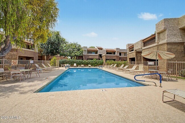 Building Photo - 4554 E Paradise Village Pky N