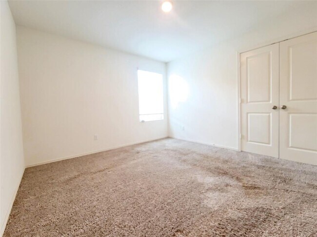 Building Photo - 21417 Quick Fox Dr