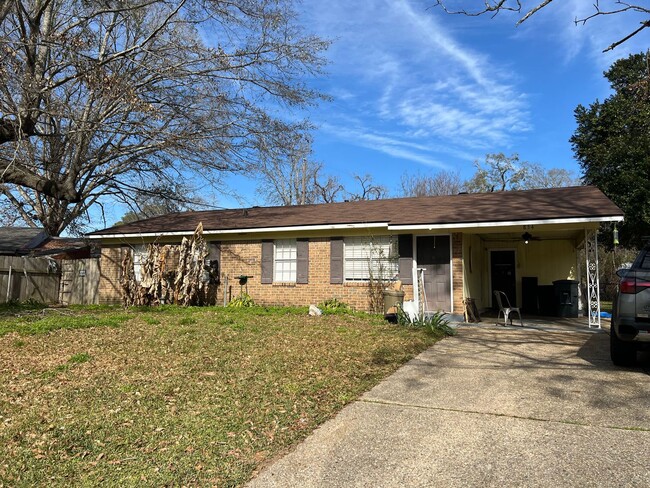Primary Photo - Cute 3br 1.5 in Southern Hills