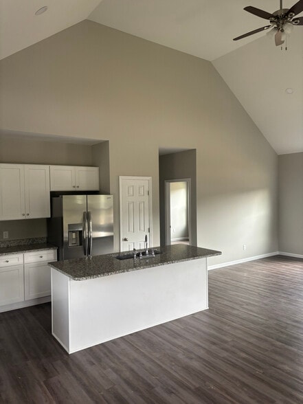 Building Photo - 231 Cherokee Dr
