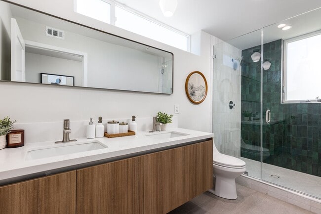 Building Photo - Brand New LUXURY 2026 Construction Homes in Silverlake!