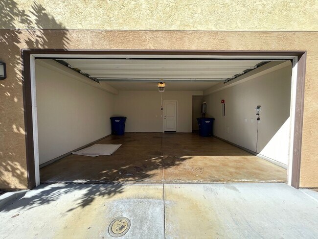 Building Photo - 534 Camden Yards Wy