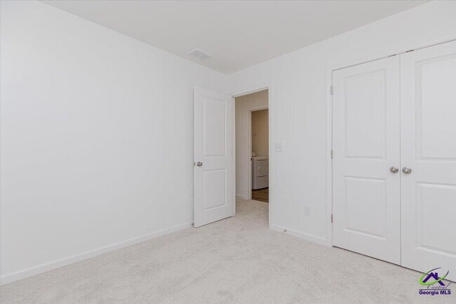 Building Photo - 218 Hickory Rdg Trl