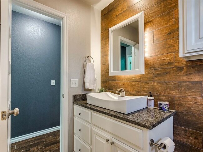 Building Photo - 10704 NW 32nd St