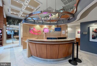 Building Photo - 2200 N Westmoreland St