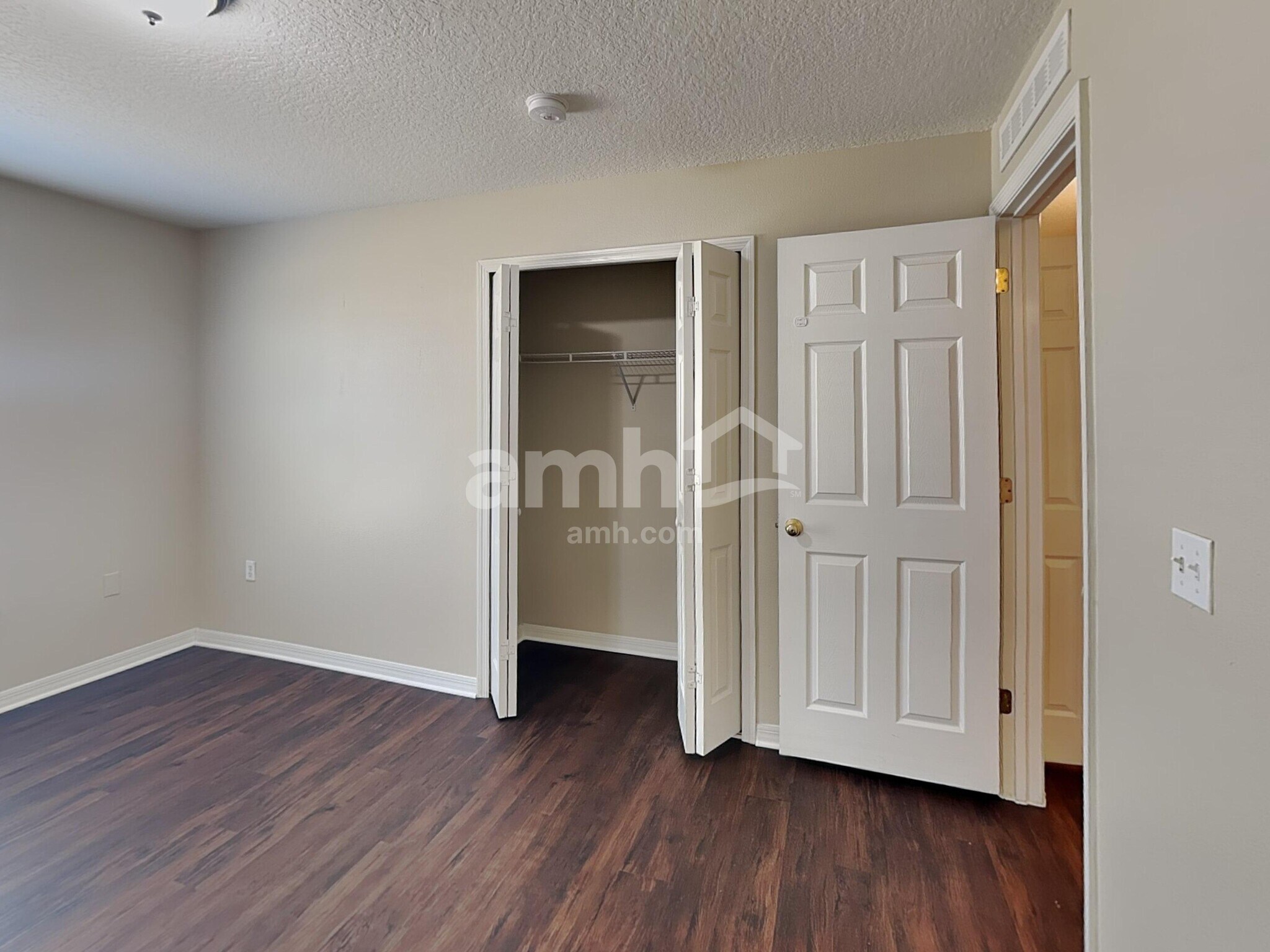 Building Photo - 5498 Cougar Park Ct