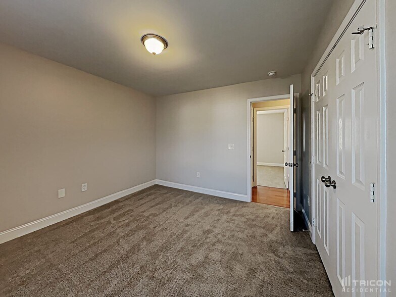 Building Photo - 661 Beavers Cove Ln NW